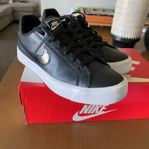 Nike Court Royale AC Women's Sneakers